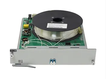 Cén fáth go bhfuil gá le cúiteamh scaipthe DCM i naisc chumarsáide snáthoptaice?